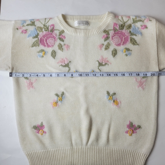 Knit Floral Embroidered Sweater Vintage - Picture 7 of 10